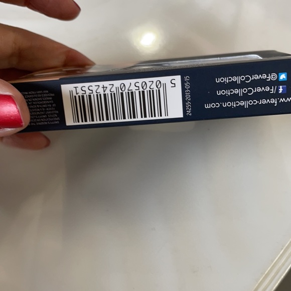 Eyelashes - Picture 3 of 3